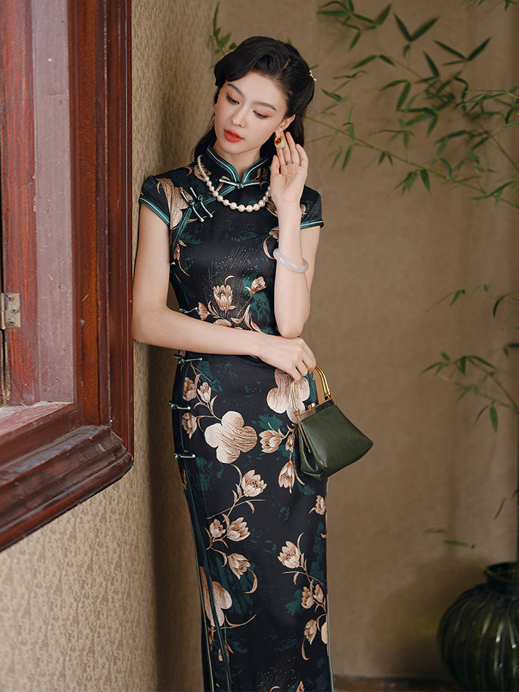 Black Lily Silk Cheongsam – Spring & Summer Style