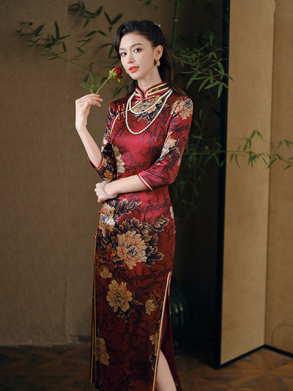 Elegant Opulence Silk Cheongsam – Spring & Summer Style