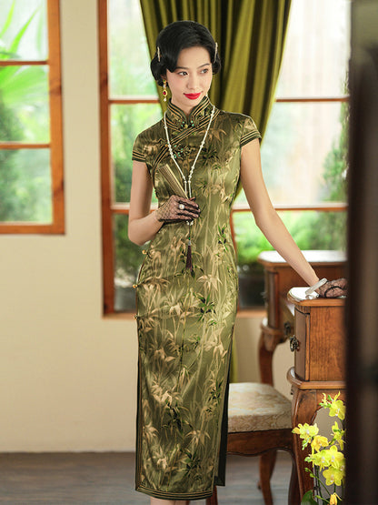 Green Bamboo Silk Cheongsam – Spring & Summer Style