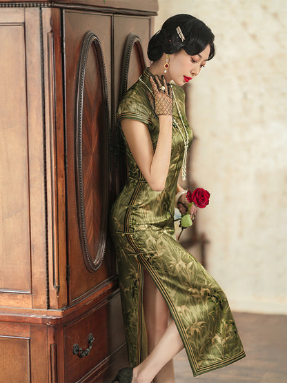 Green Bamboo Silk Cheongsam – Spring & Summer Style