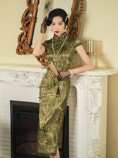 Green Bamboo Silk Cheongsam – Spring & Summer Style