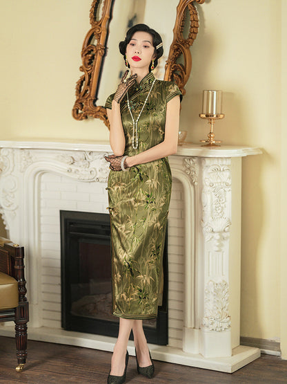 Green Bamboo Silk Cheongsam – Spring & Summer Style