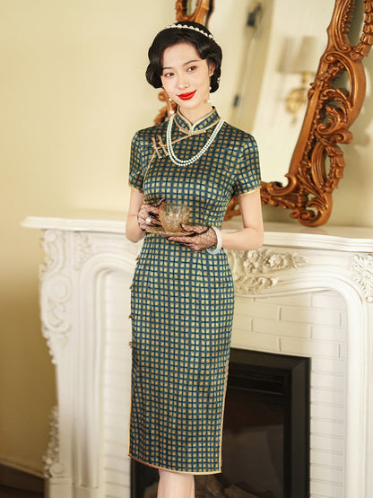 Green Plaid Silk Cheongsam – Spring & Summer Style