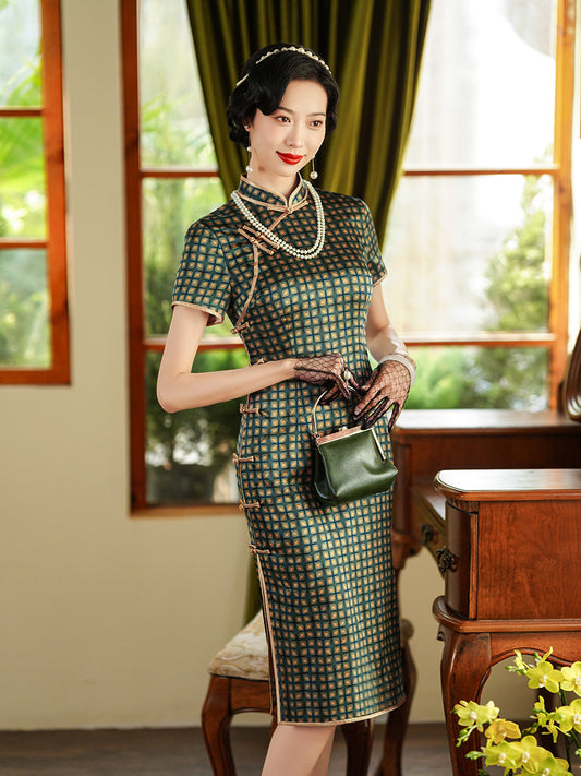 Green Plaid Silk Cheongsam – Spring & Summer Style