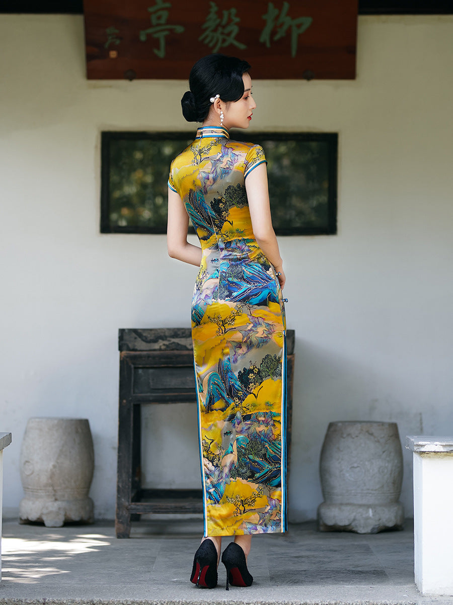 Huangshan Silk Cheongsam – Spring & Summer Style