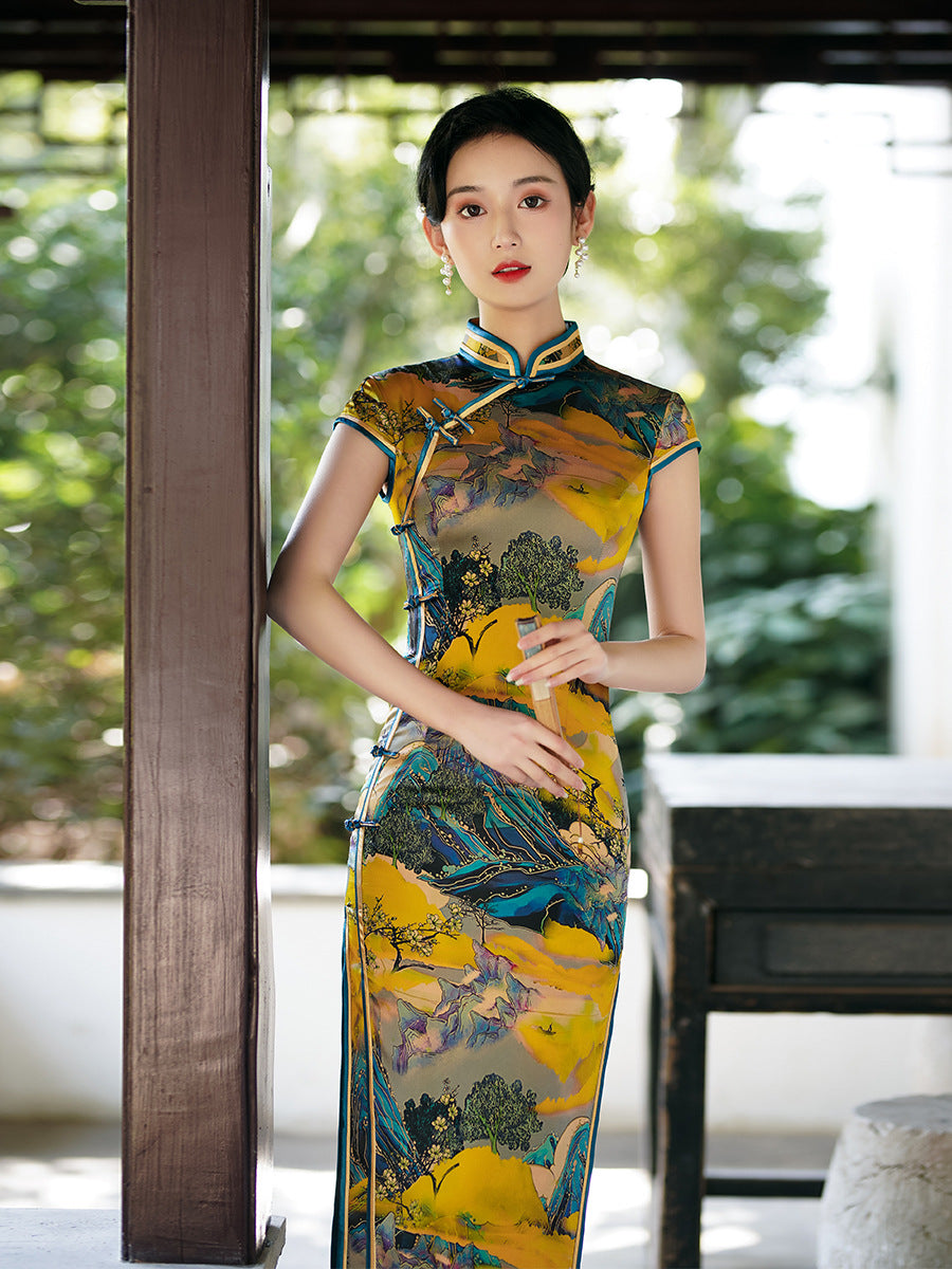 Huangshan Silk Cheongsam – Spring & Summer Style