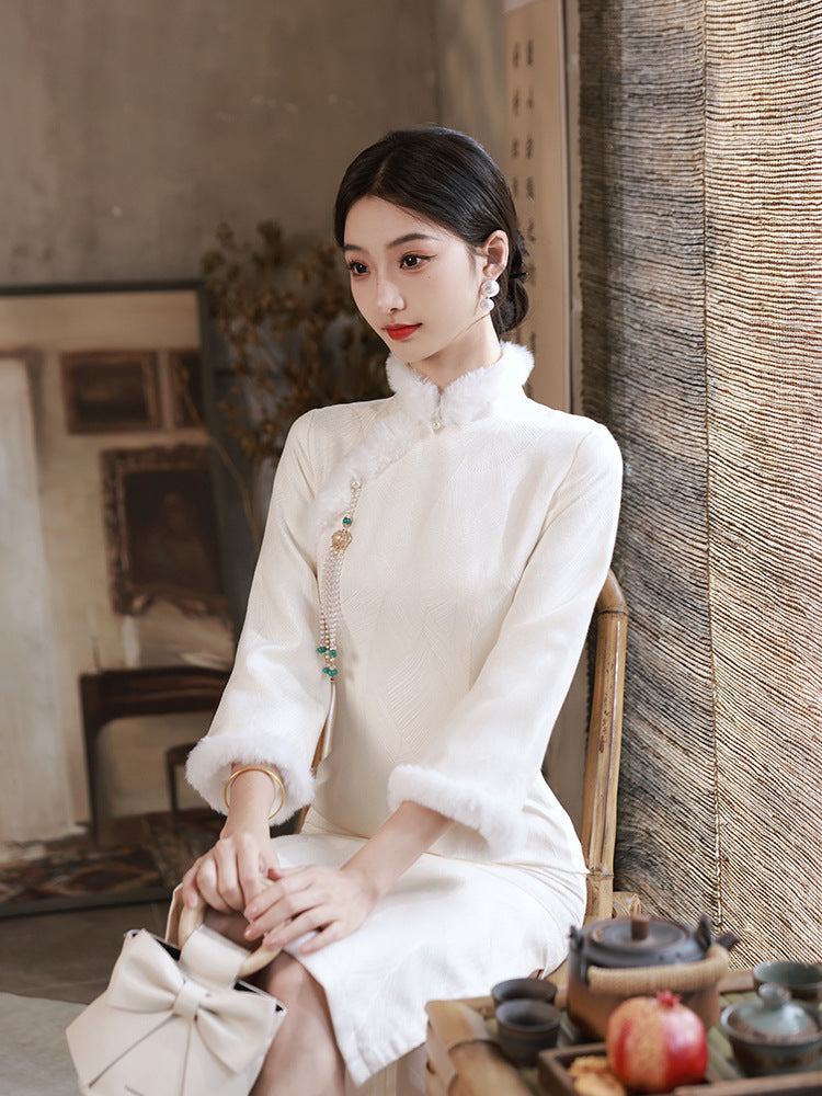 White Fur Collar  Cheongsam– Fall & Winter Style