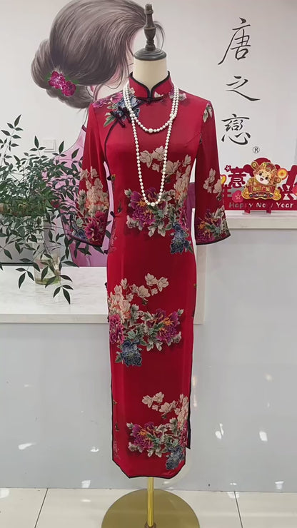 Red Silk Floral Chinese Wedding Cheongsam– Fall & Winter Style