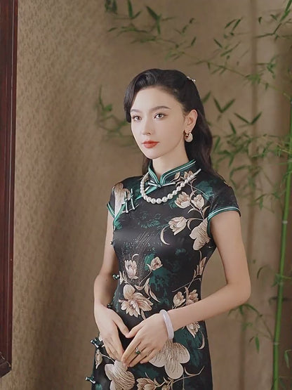 Black Lily Silk Cheongsam – Spring & Summer Style