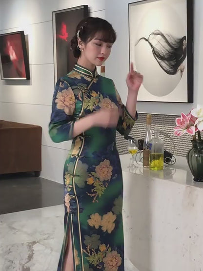 Green Peony Silk Cheongsam – Spring & Summer Style